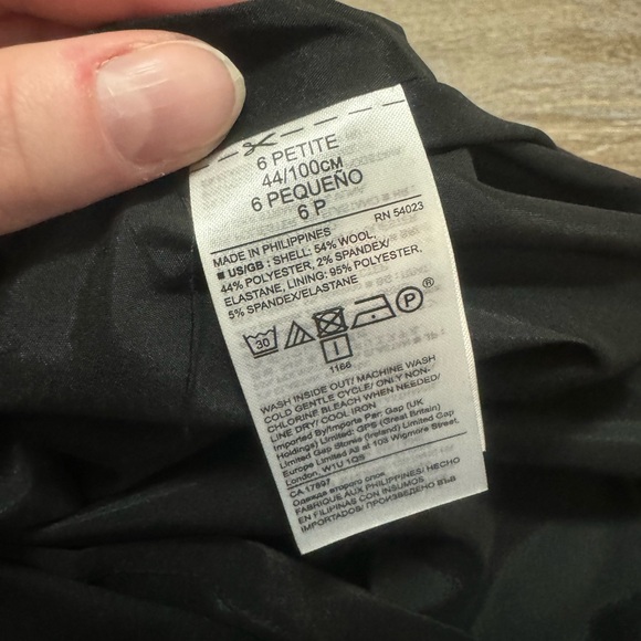 Lightweight Banana Republic Washable Pencil Skirt - Picture 4 of 4